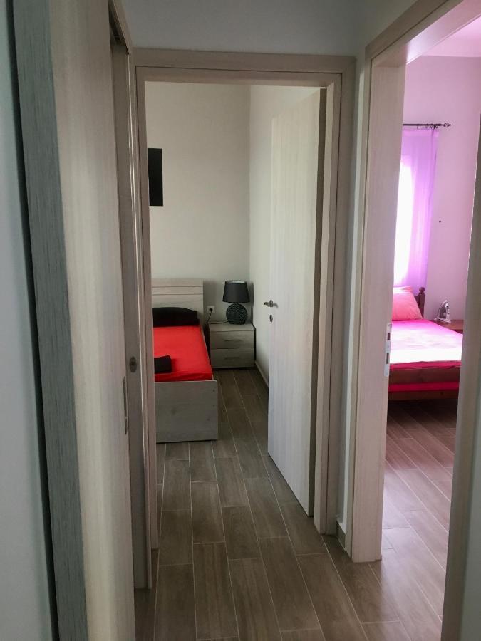 Modern & Comfortable House In The City Center Ermoupoli Exteriör bild