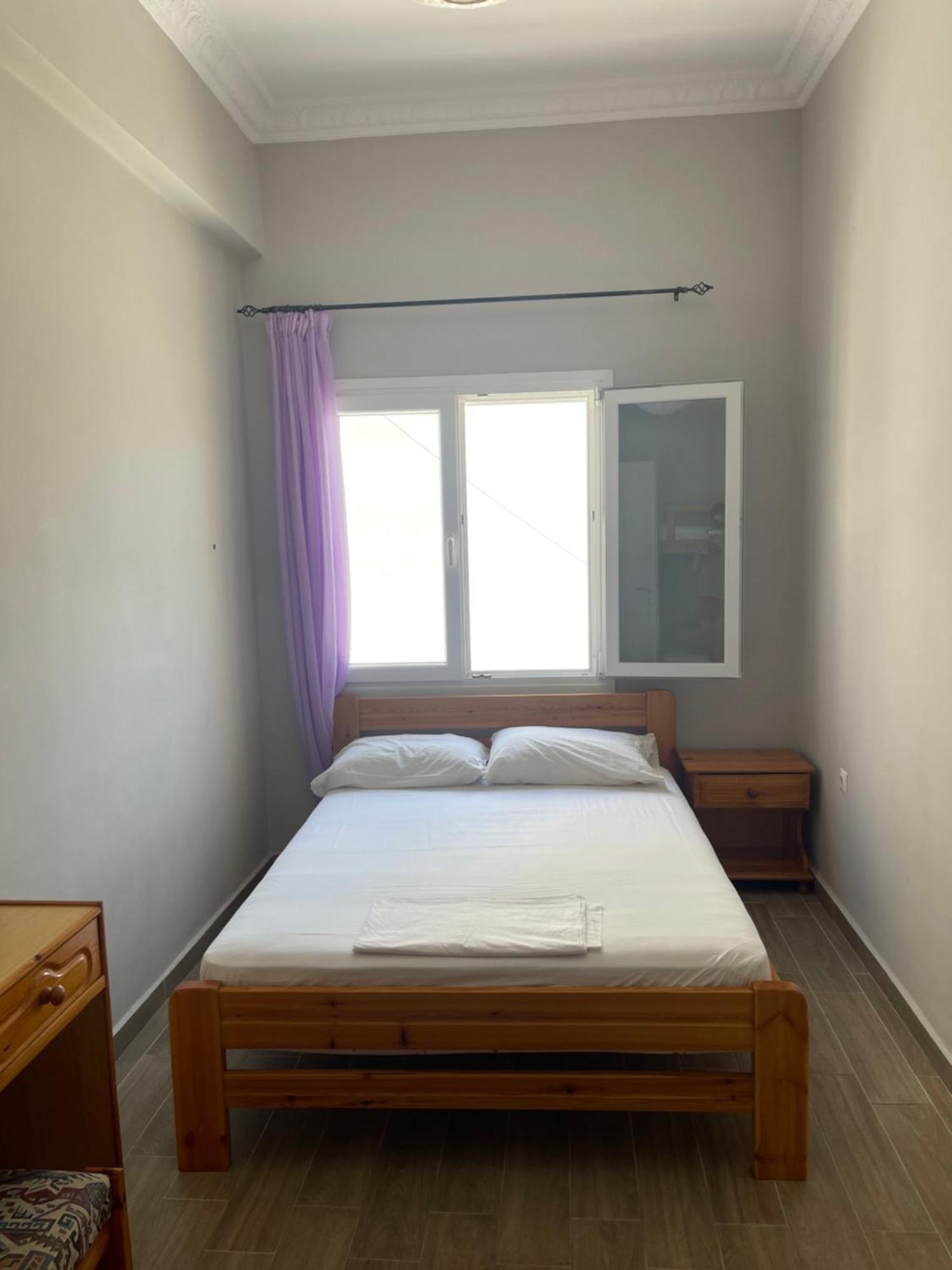 Modern & Comfortable House In The City Center Ermoupoli Exteriör bild